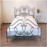 Hand forged / iron art bed / iron bed