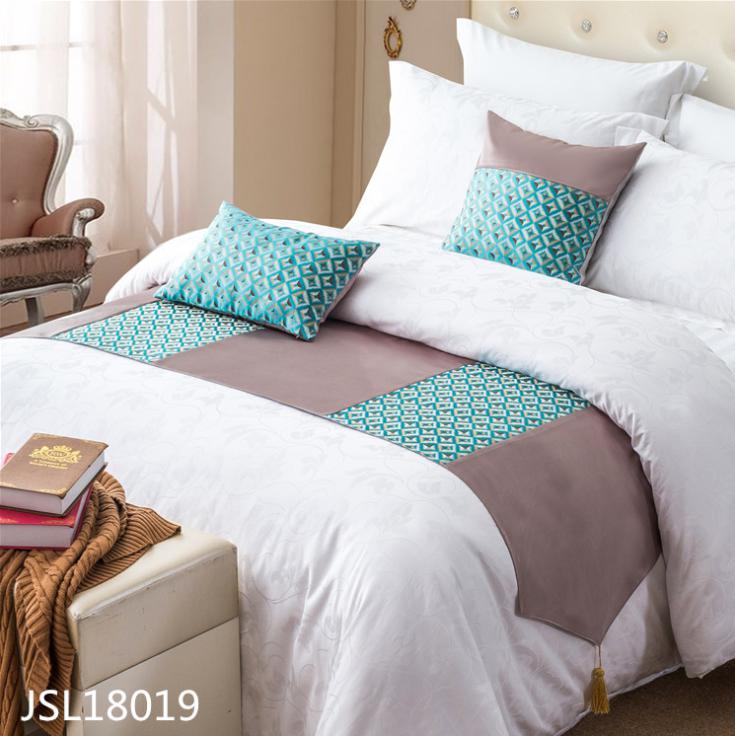 Bed Throw-180cm bed，Nylon，50*240cm