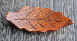 Wooden Leaf Chopstick Rack