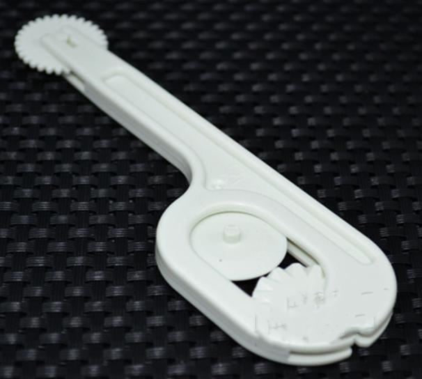 Fondant cake tool
