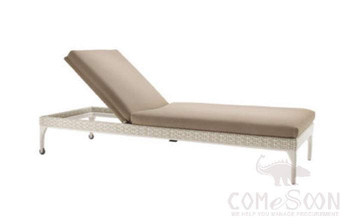Outdoor rattan lounge chair,high density sponge,190*65*35cm