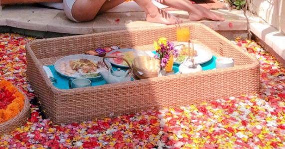 Swimming pool floating table-100*50cm,metal frame + imitation rattan,100*50*20cm