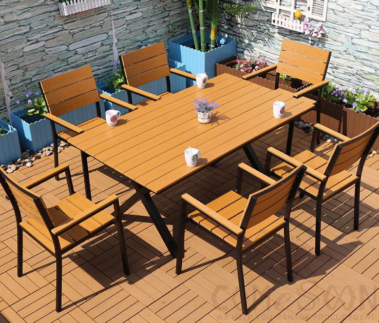 Outdoor plastic wood table and chair