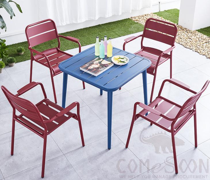 Outdoor aluminum tables and chairs