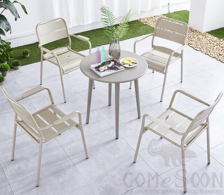 Outdoor aluminum tables and chairs