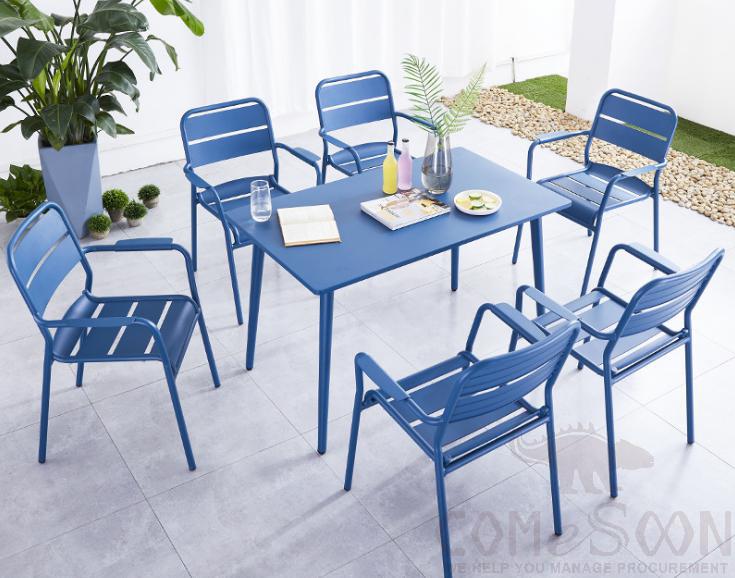 Outdoor aluminum tables and chairs