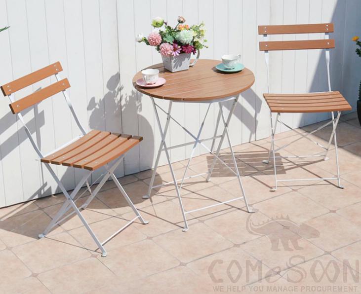 Outdoor plastic wood table and chair