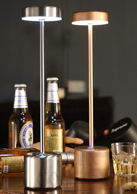 Metal desk lamp - white or warm white/ 100204