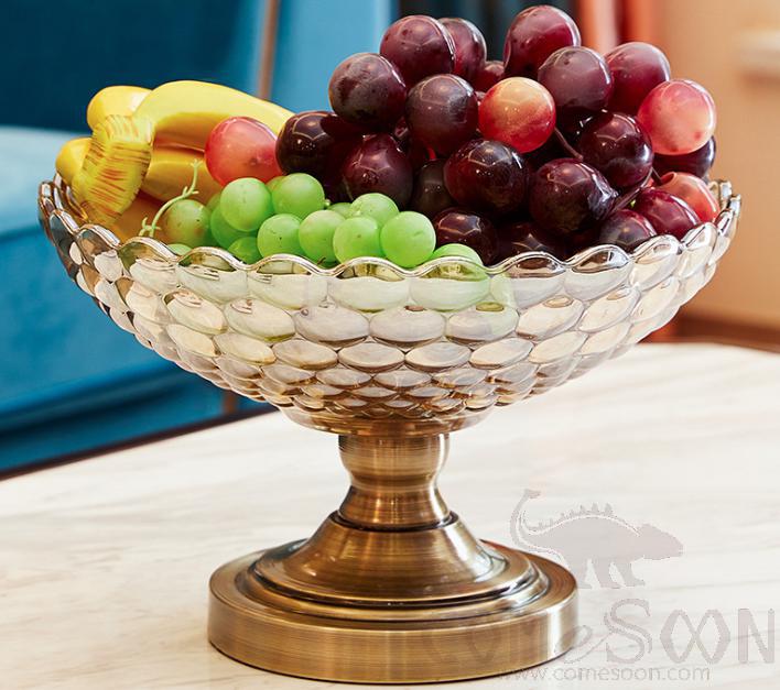 Metal Ornament / Glass Plate