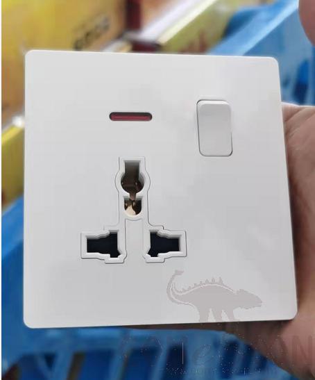 1 gang switch and 16A 3 pin multi-purpose socket with indicator light