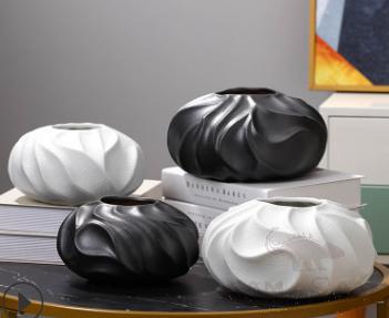  Porcelain Vase / Ceramic Vase