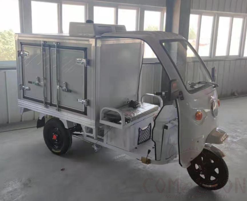Refrigerated truck - totally enclosed - lithium battery - 1500L - Temperature control (- 18 ℃) - Mileage(40-50km) - No door design