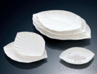 Leaf Shaped Plate 8&quot;