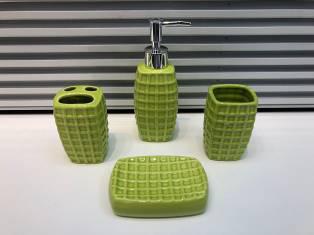 Ceramic Monochrome Four Piece Set-Green,HighTemperaturePorcelain,Sanitizerbottle:5*4.5*19cm
Toothbrushholder:5*4.5*10cm
cup:5*4.5*10cm
Soapbox:12*8*3cm
