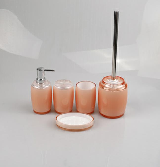 Triangle Soap dish，PS，fruit-green，Soap dispenser bottle of 7.3 * 17.5 cm;
Toothbrush holder 7.3 * 11.5 cm;
Mouthwash cup 7.3 x 11 cm;
Soap dish of 13.4 * 9.8 * 2.5 cm;
Toilet brush 10 * 38 cm