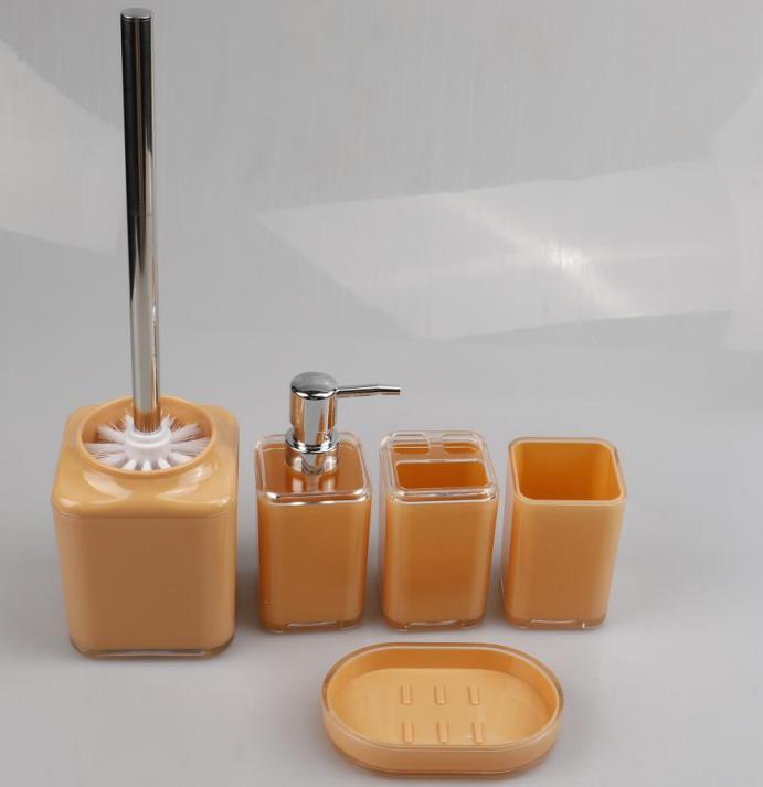 Small square mouthwash cup，PS，orange，Soap dispenser bottle of 6.8 * 16.8 cm;
Toothbrush holder 6.8 * 11.2 cm;
Mouthwash cup 6.8 * 10.5 cm;
Soap dish 9 * 13.9 * 2.5cm;
Toilet brush 10.4 * 38.8 cm