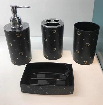 Four-piece set，PS，black，Soap dispenser bottle 7 * 17.5 cm;
Toothbrush holder 7 * 11.5 cm;
Mouthwash cup 7 * 11.2 cm;
Soap dish of 12.4 * 8.6 * 2.8 cm